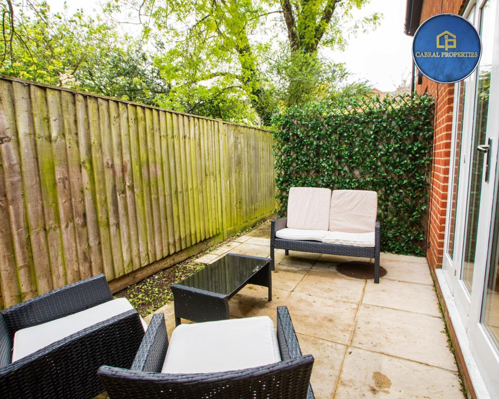 2 Bedroom House By Cabral Properties Monthly Special Price Reading Exteriör bild